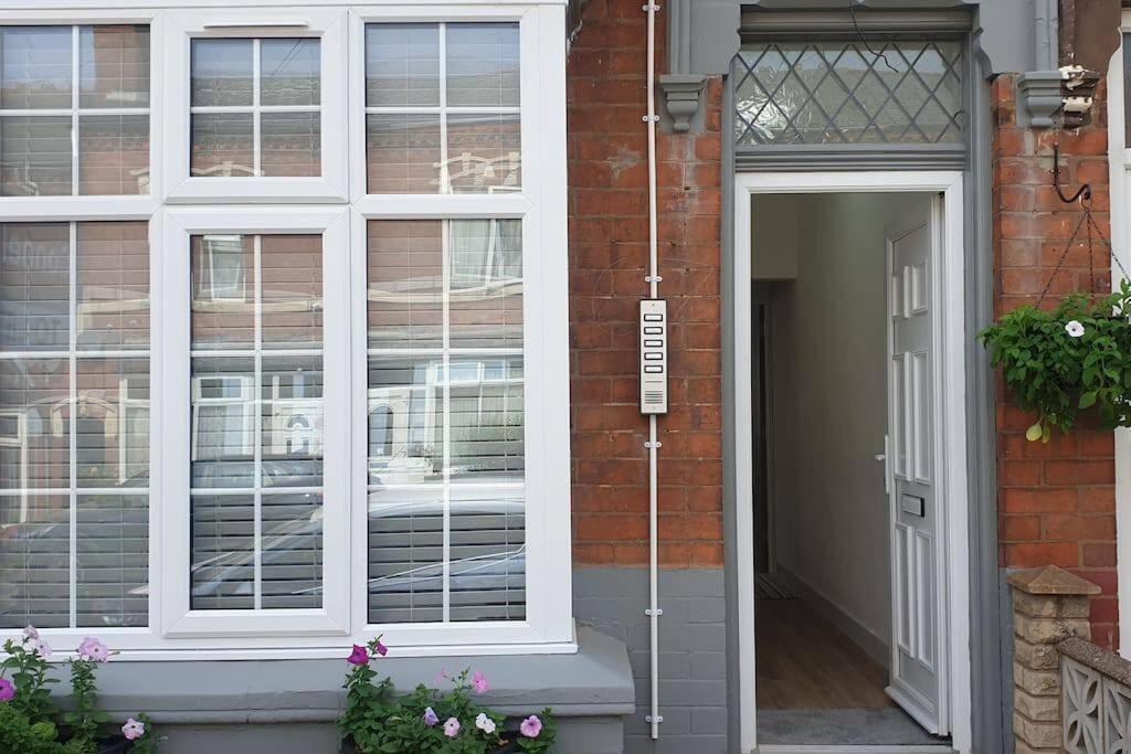 Kunda House Galton Bridge 호텔 버밍엄 외부 사진